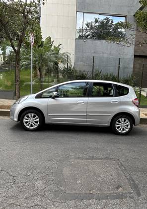 HONDA FIT 1.4 DX 16V FLEX 4P MANUAL HONDA FIT 1.4 DX 16V FLEX 4P MANUAL
